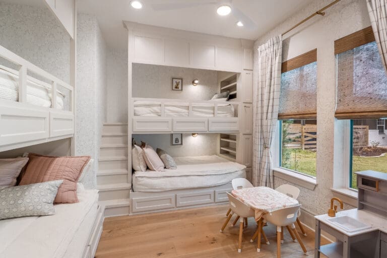 Hin_BunkRoom